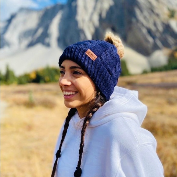 4-Pack + 1 FREE Kéviji Premium Winter Hats - Picture 9 of 14